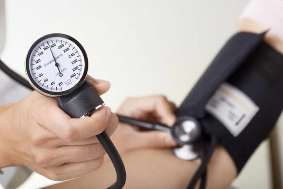 يُمنع على الأشخاص الذين يعانون من ارتفاع ضغط الدم اتباع النظام الغذائي الكسول